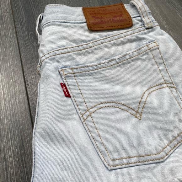 Levi 501 Original Shorts| size 25 - Picture 5 of 5